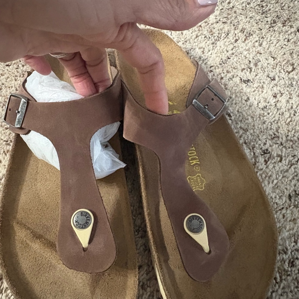 Birkenstock Tan Leather Sandals with Buckle and Toe Loop